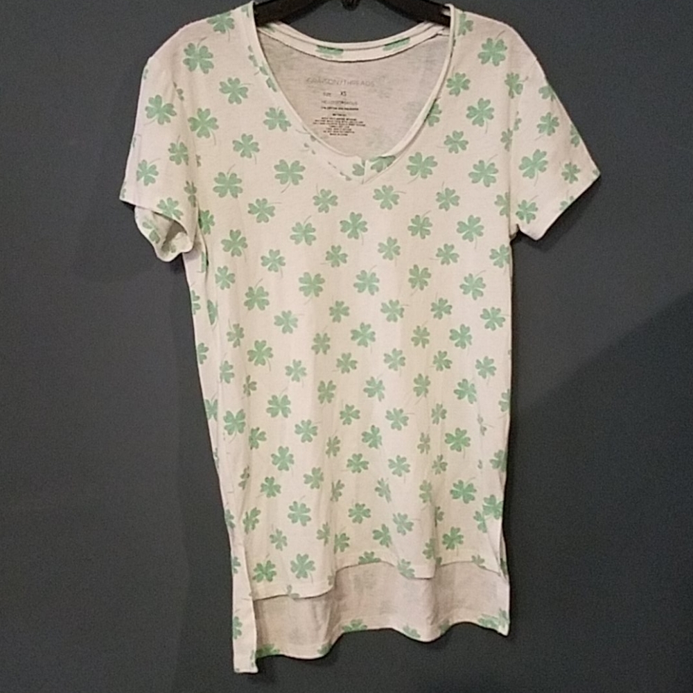 Grayson Threads white tee with shamrocks clover XS